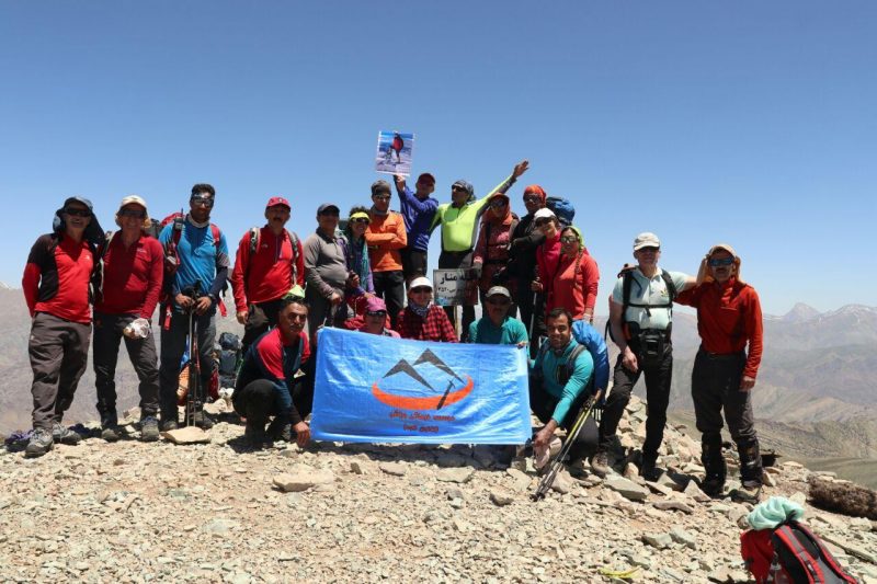 صعود همنوردان کانون کوه به قله منار